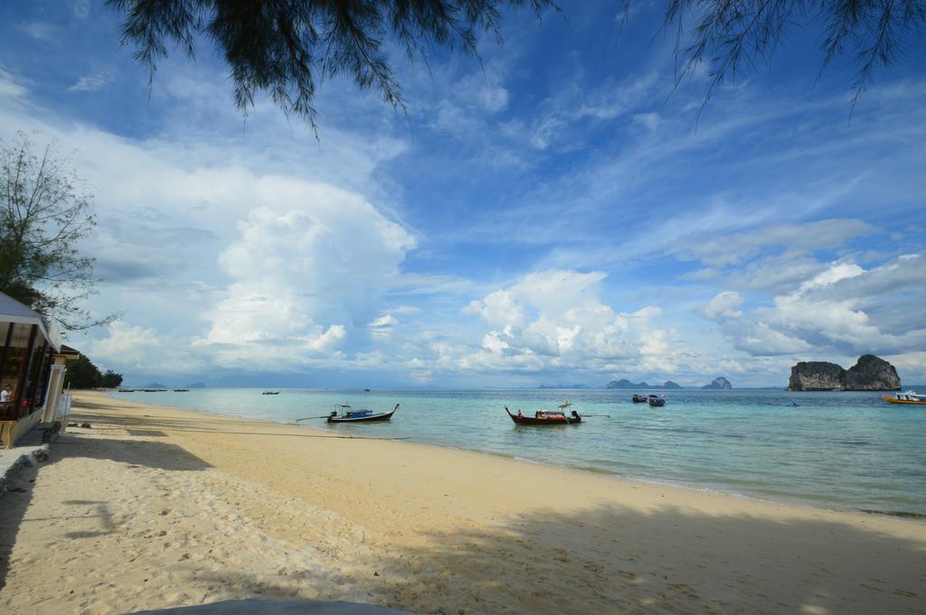 Koh Hai Fantasy Resort & Spa Koh Ngai Exterior photo